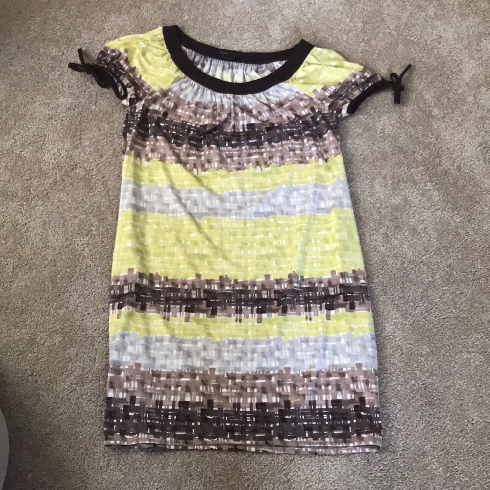 BCBG lightweight dress w pockets. Great dress